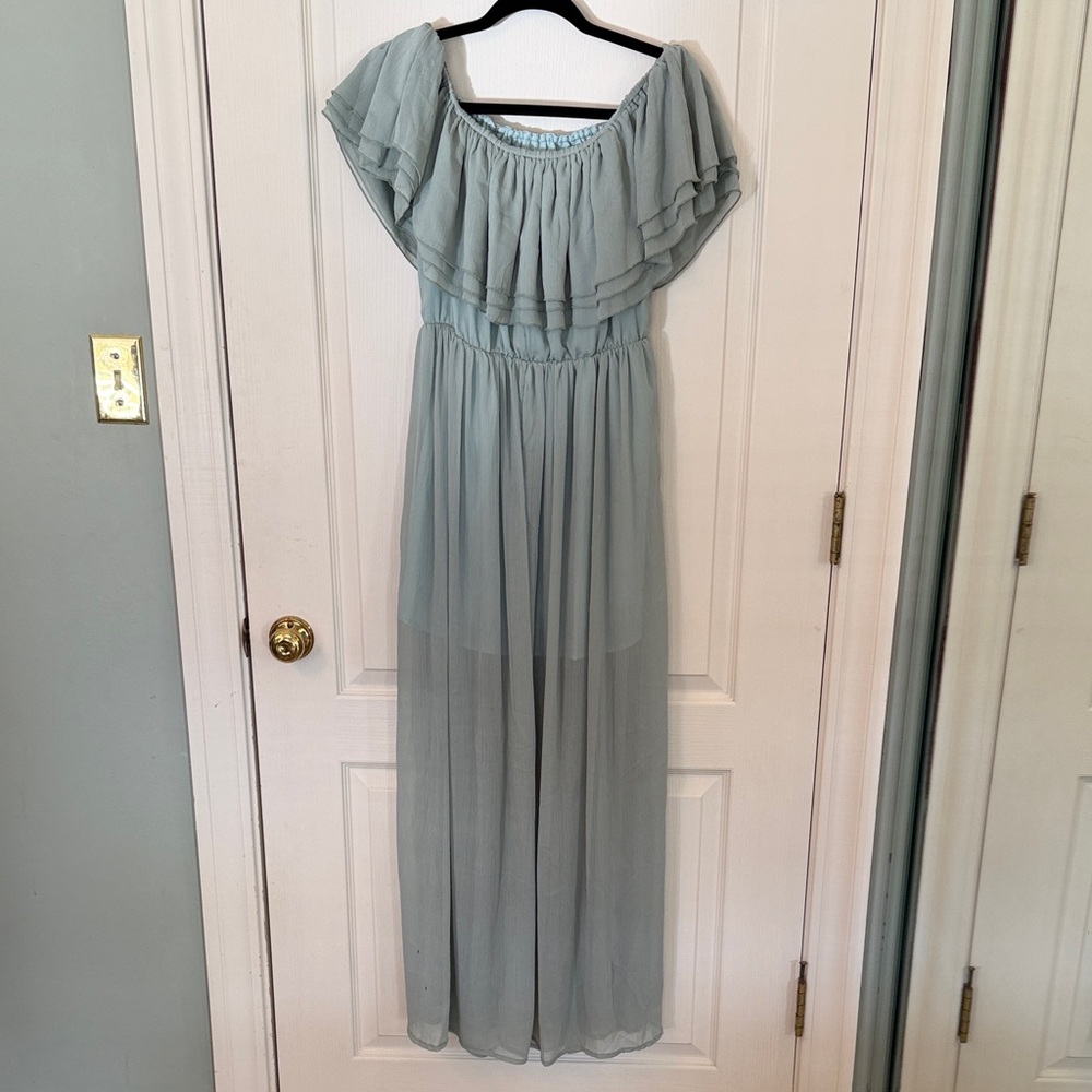 Elegant Off-Shoulder Maxi Dress